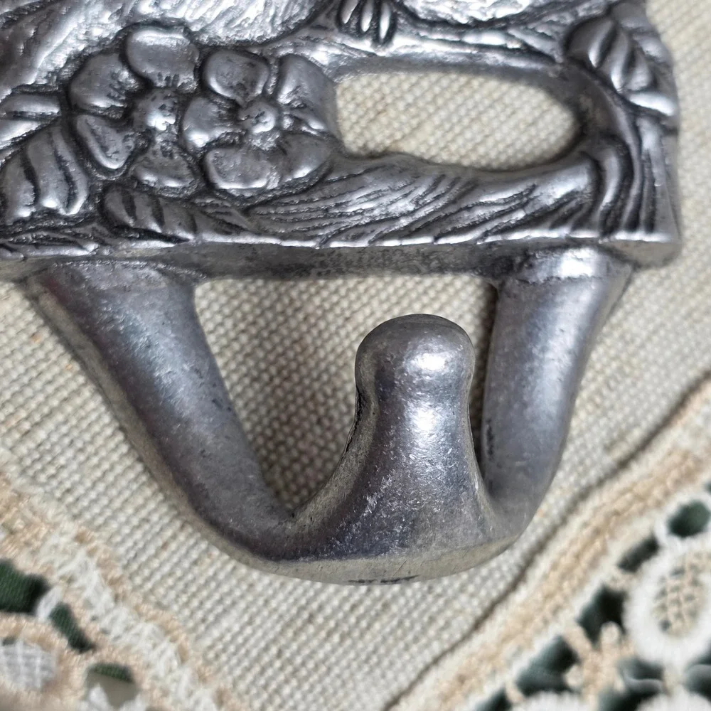 Hallmark Vintage Cast Metal Love Birds Wall Hook Silver Tone Nature Decor